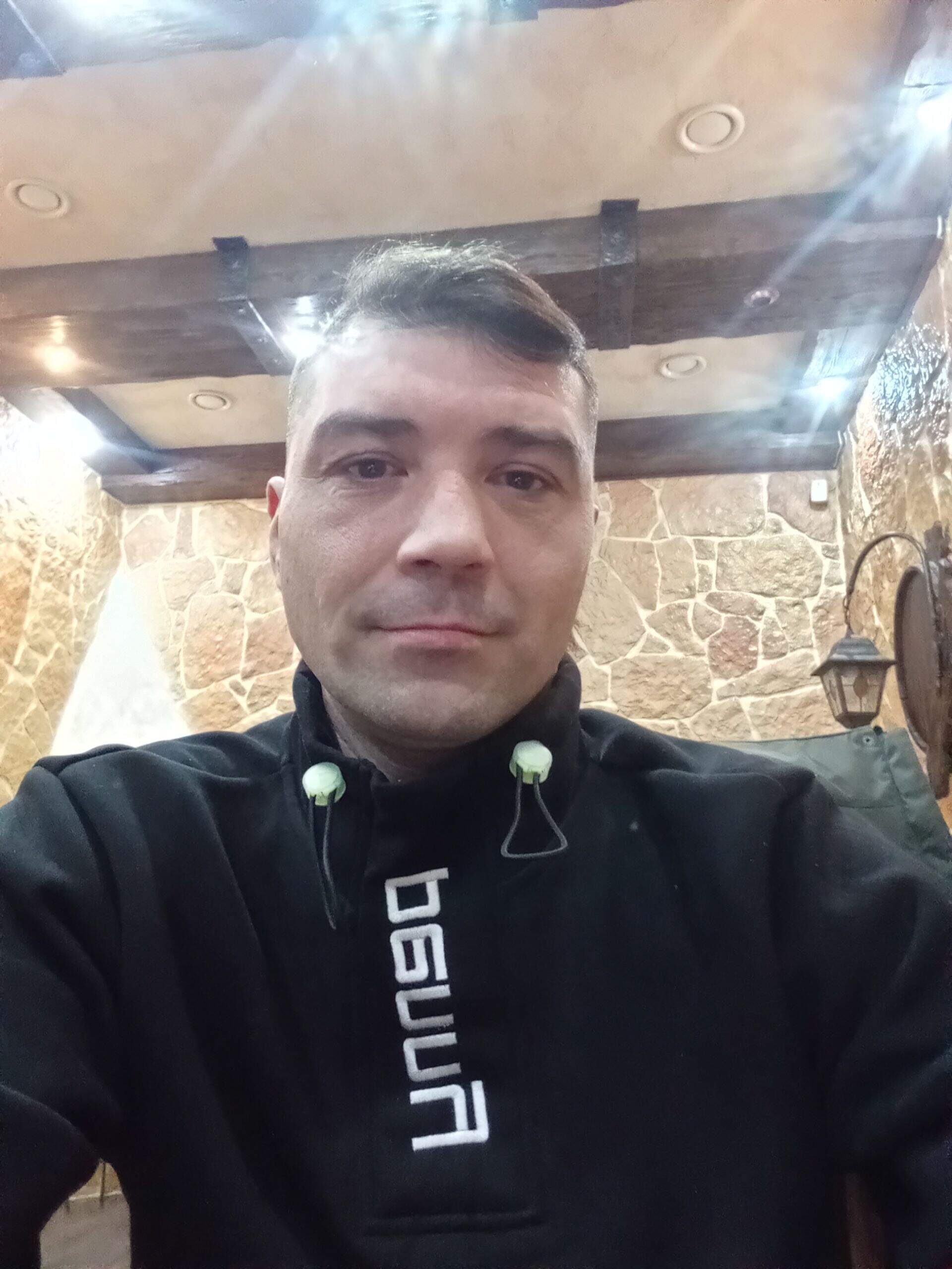 Фото пользователя Артём, 39 лет, город Барнаул, цель знакомства: Взаимопонимание